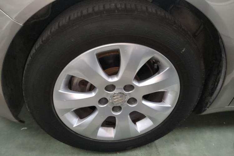 Used Buick Regal 2015 1.6T Elite Tech Model Exterior 4