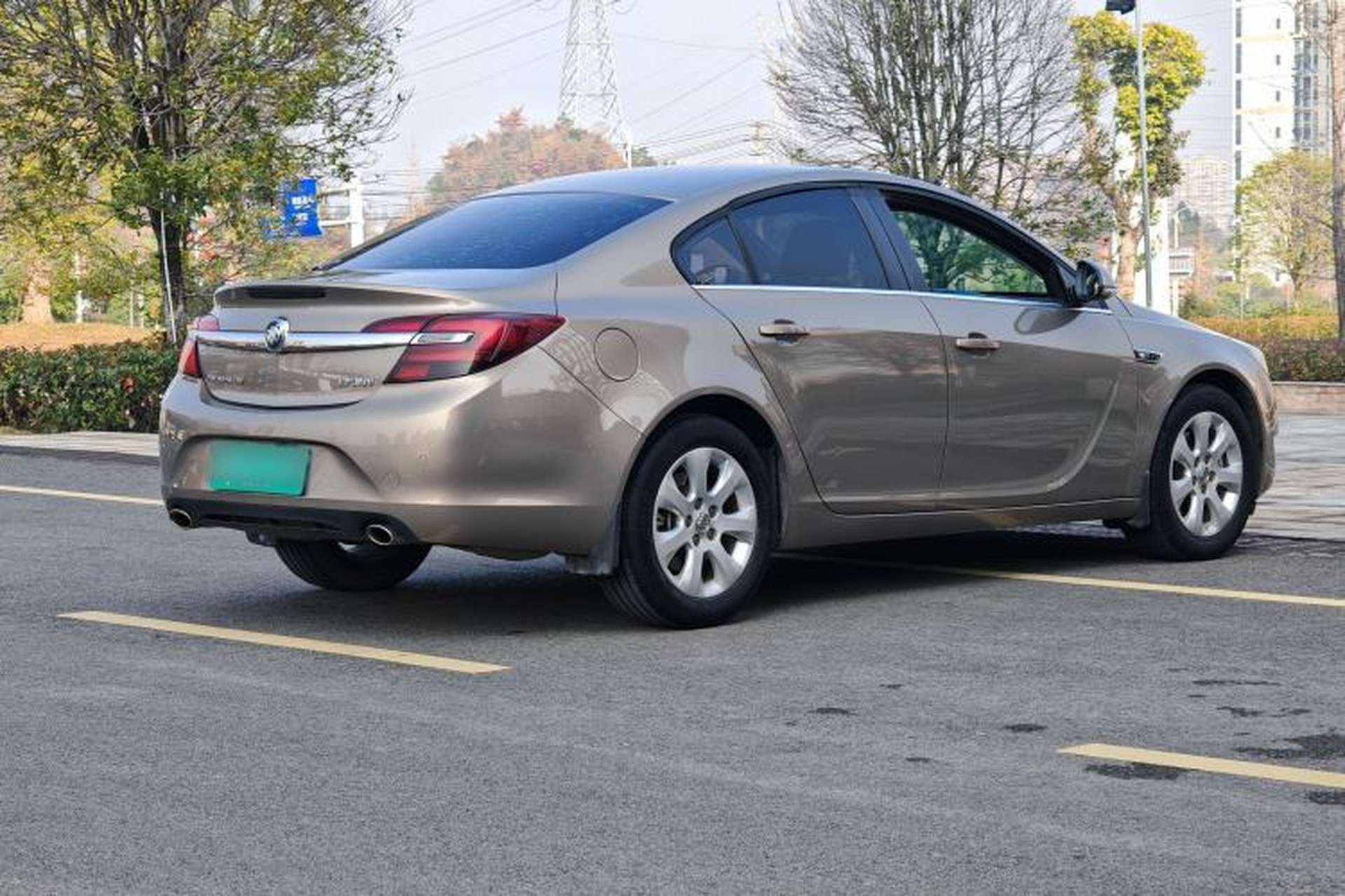 Used Buick Regal 2015 1.6T Leading Technology Model Exterior 4