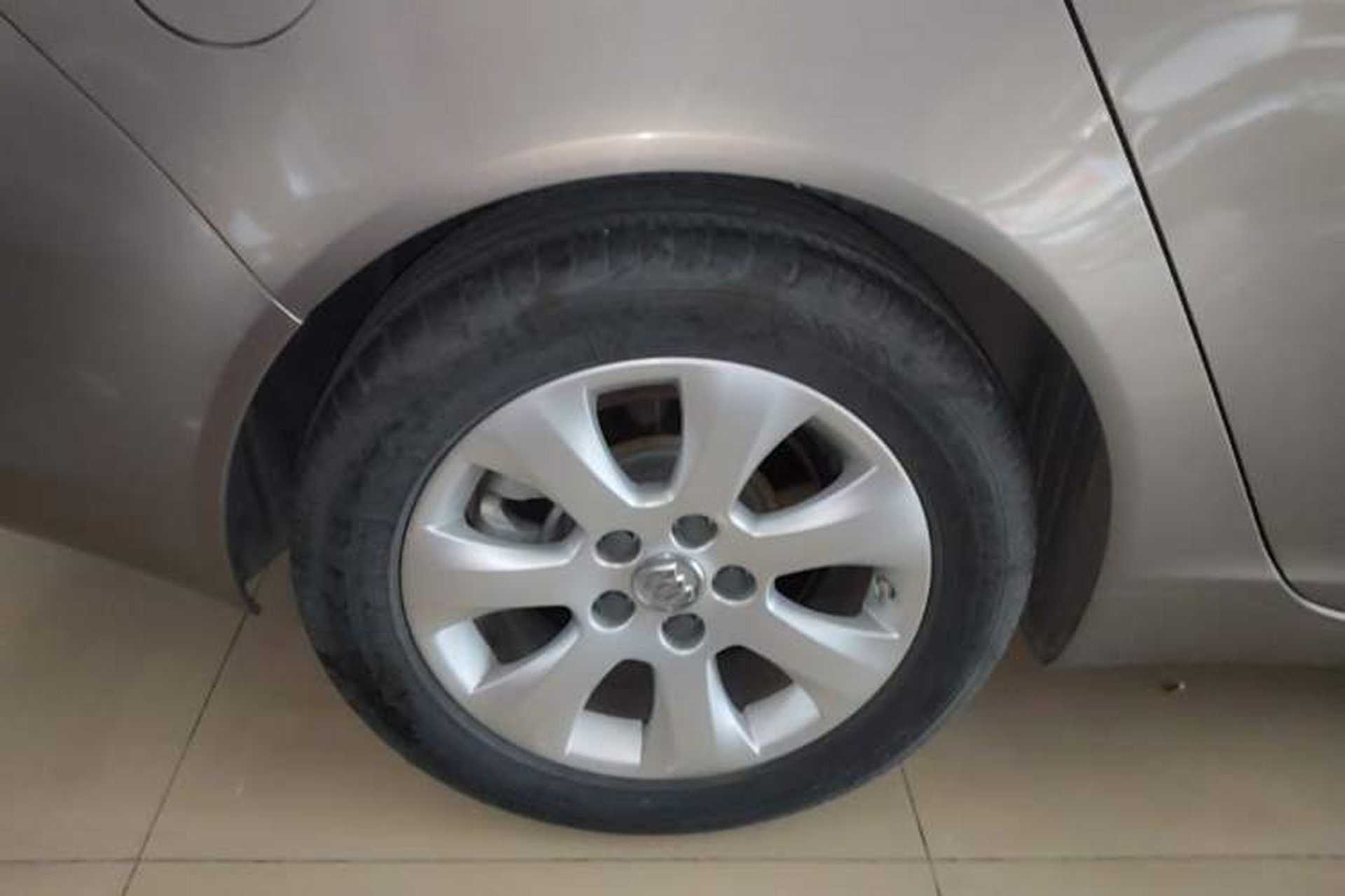 Used Buick Regal 2015 1.6T Leading Technology Model Exterior 5