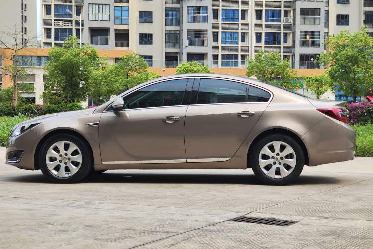 Used Buick Regal 2015 2.0L Elite Fashion Edition Exterior 7