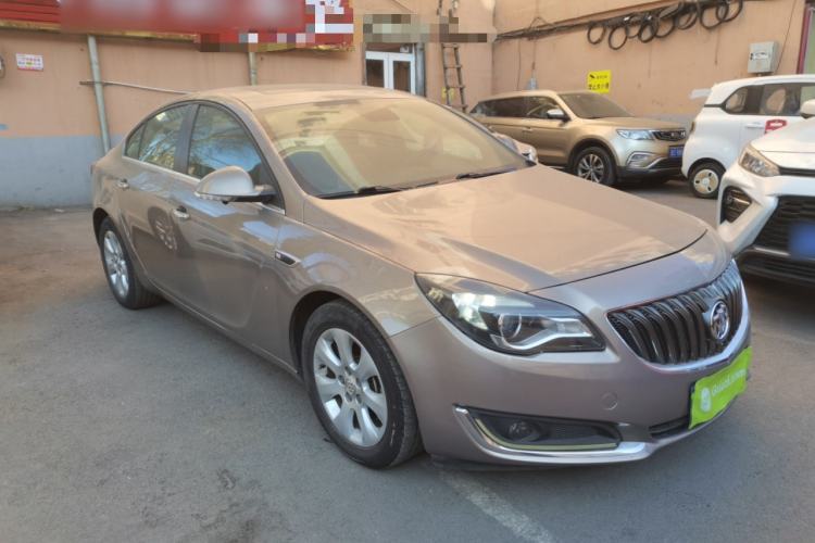 Used Buick Regal 2015 1.6T Elite Tech Model Front Right 45 Deg