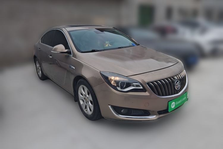 Used Buick Regal 2015 2.0L Elite Fashion Edition Front Right 45 Deg