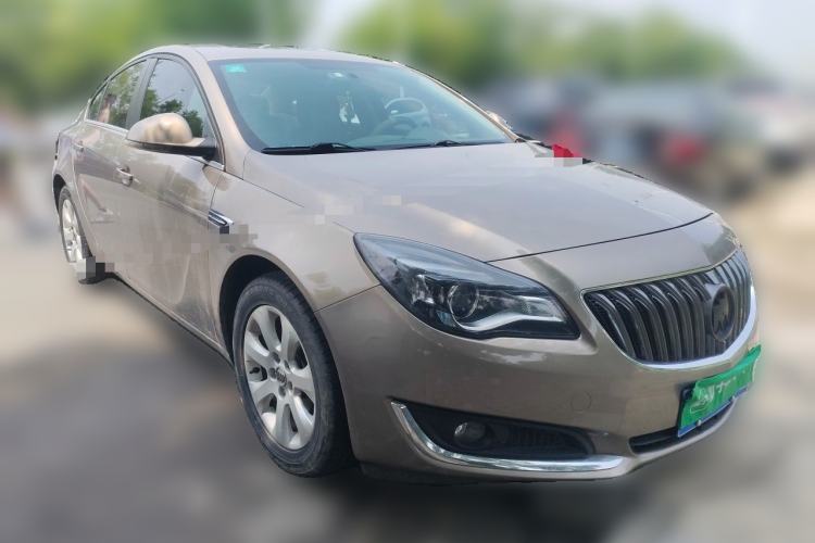Used Buick Regal 2015 2.0L Leading Fashion Edition Front Right 45 Deg