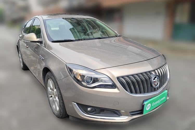 Used Buick Regal 2015 2.0L Elite Fashion Edition Front Right 45 Deg