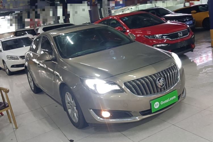 Used Buick Regal 2015 1.6T Elite Tech Model Front Right 45 Deg
