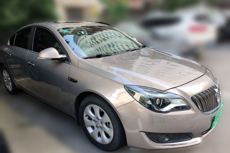Used Buick Regal 2015 1.6T Elite Tech Model Front Right 45 Deg