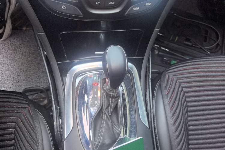 Used Buick Regal 2015 1.6T Leading Technology Model Gear Lever