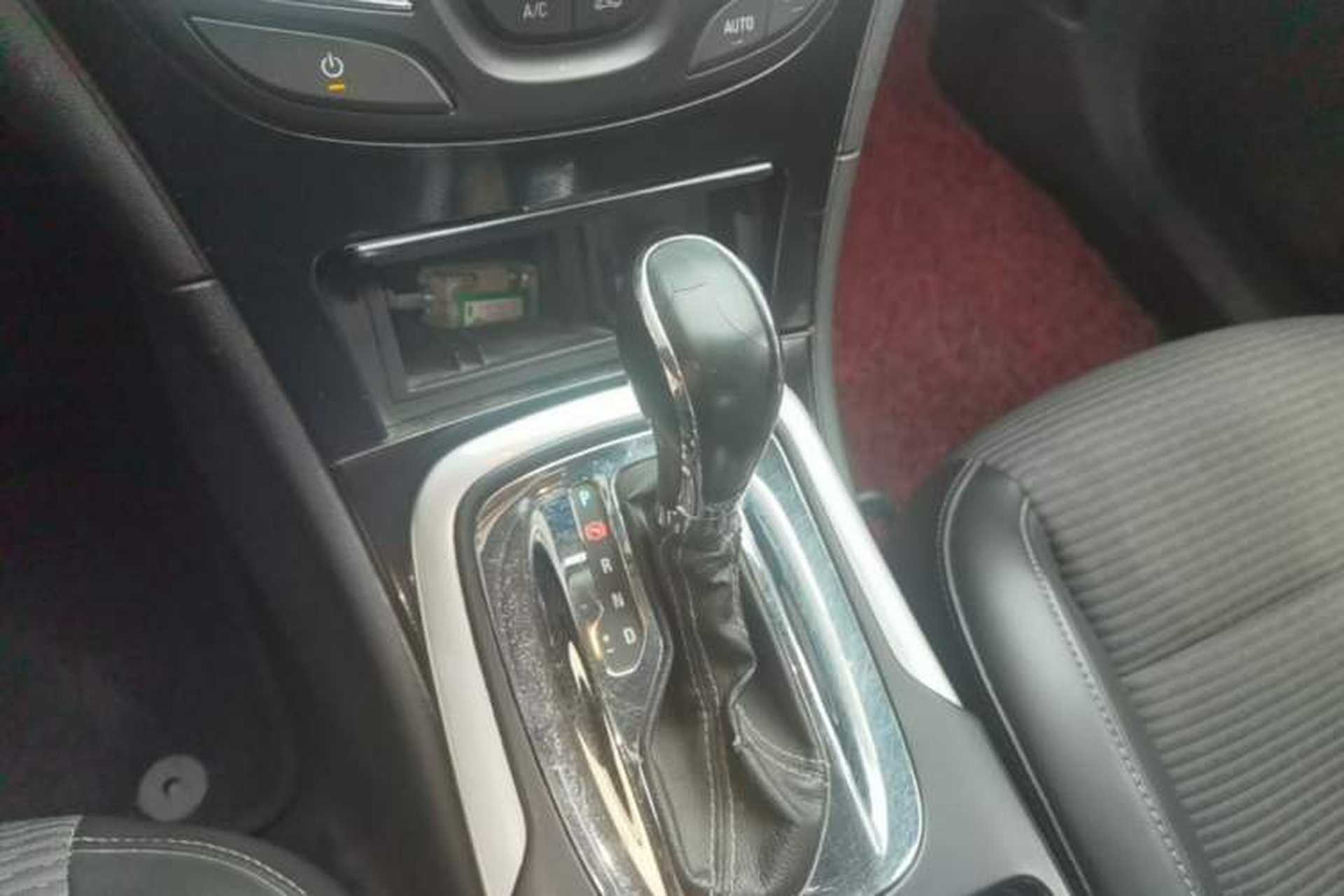 Used Buick Regal 2015 1.6T Leading Technology Model Gear Lever