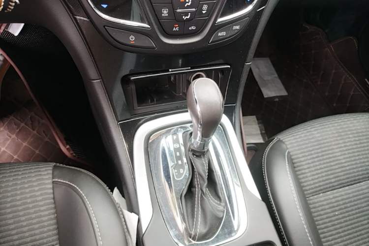 Used Buick Regal 2015 1.6T Leading Technology Model Gear Lever