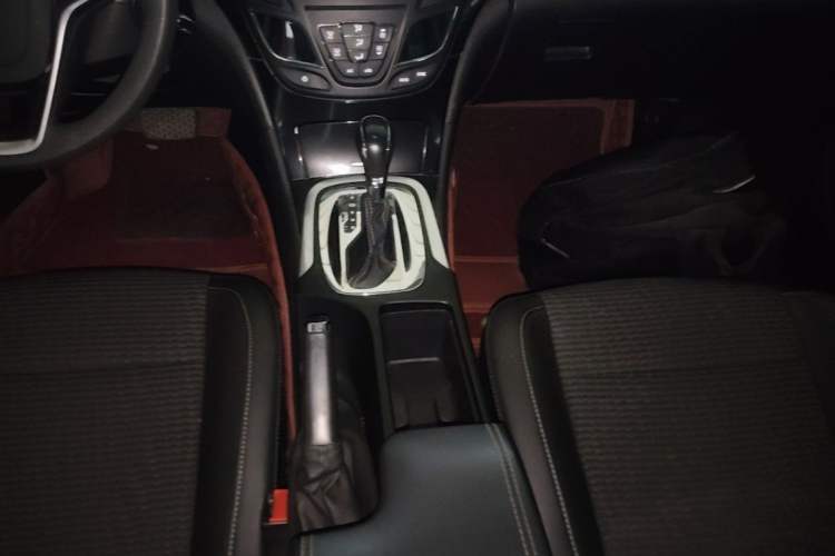 Used Buick Regal 2015 1.6T Leading Technology Model Gear Lever