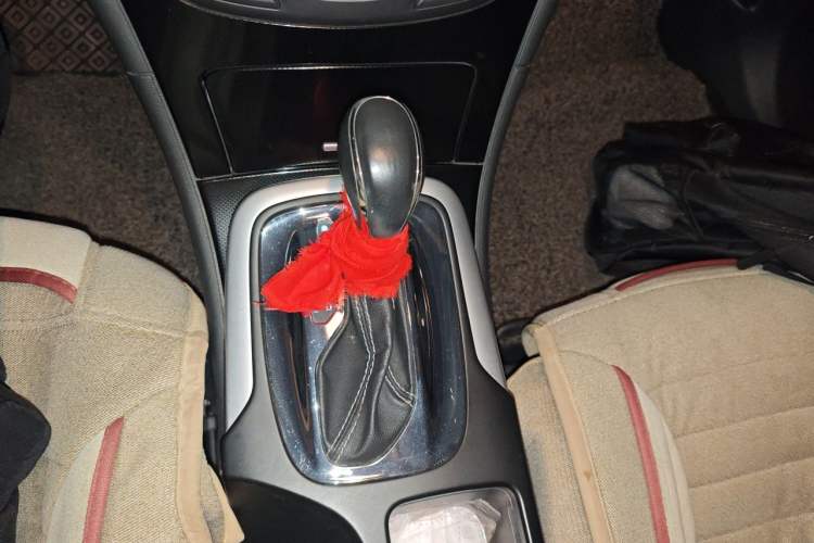 Used Buick Regal 2015 1.6T Leading Technology Model Gear Lever