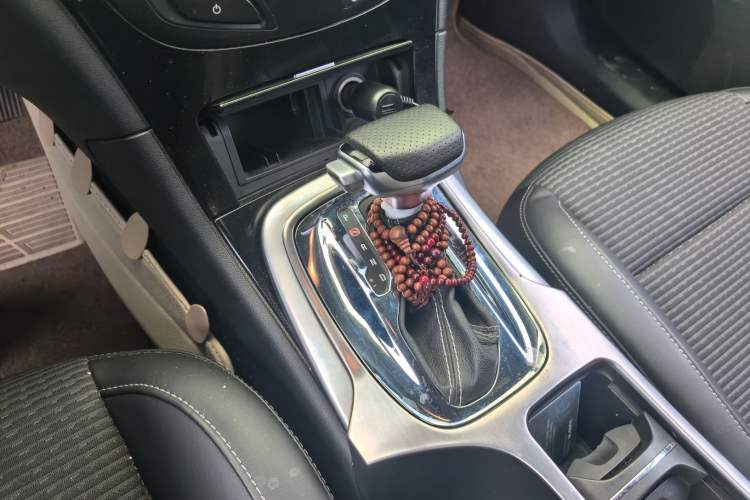 Used Buick Regal 2015 1.6T Leading Technology Model Gear Lever