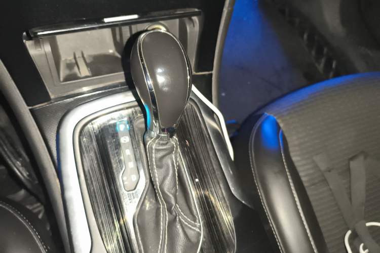 Used Buick Regal 2015 1.6T Leading Technology Model Gear Lever