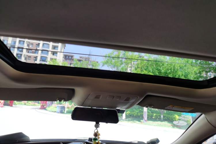 Used Buick Regal 2015 2.0L Leading Fashion Edition Headliner