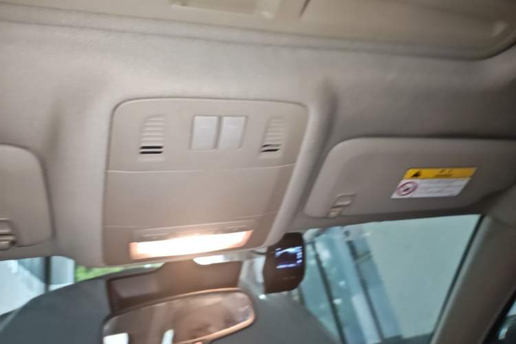 Used Buick Regal 2015 2.0L Elite Fashion Edition Headliner