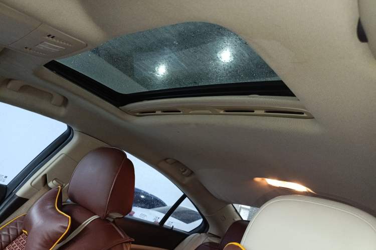 Used Buick Regal 2015 2.0L Elite Fashion Edition Headliner