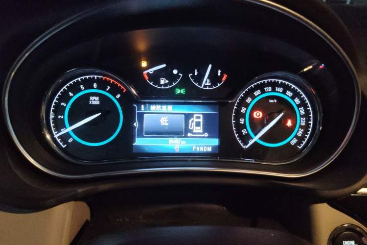 Used Buick Regal 2015 2.0L Elite Fashion Edition Instrument Cluster