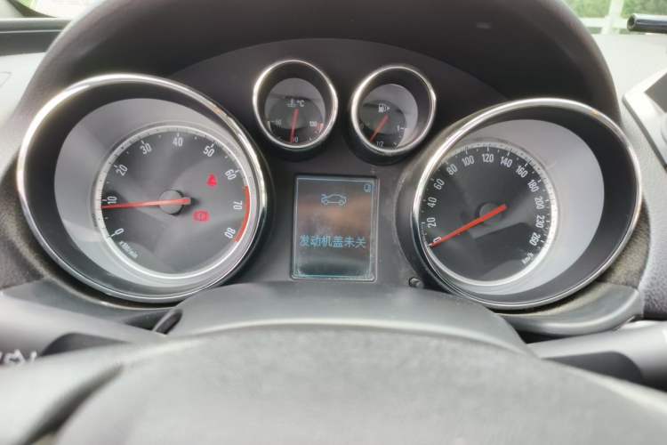 Used Buick Regal 2015 1.6T Leading Technology Model Instrument Cluster