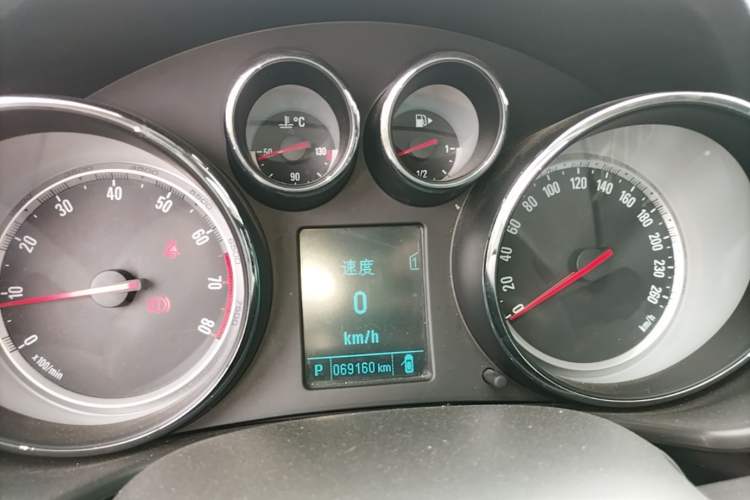 Used Buick Regal 2015 1.6T Leading Technology Model Instrument Cluster