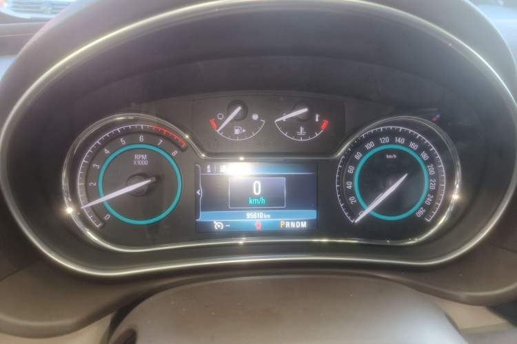 Used Buick Regal 2015 2.0L Elite Fashion Edition Instrument Cluster