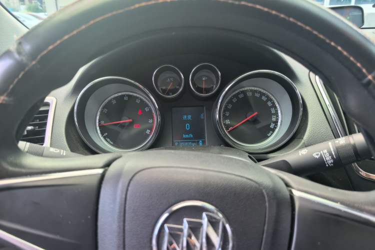Used Buick Regal 2015 1.6T Leading Technology Model Instrument Cluster