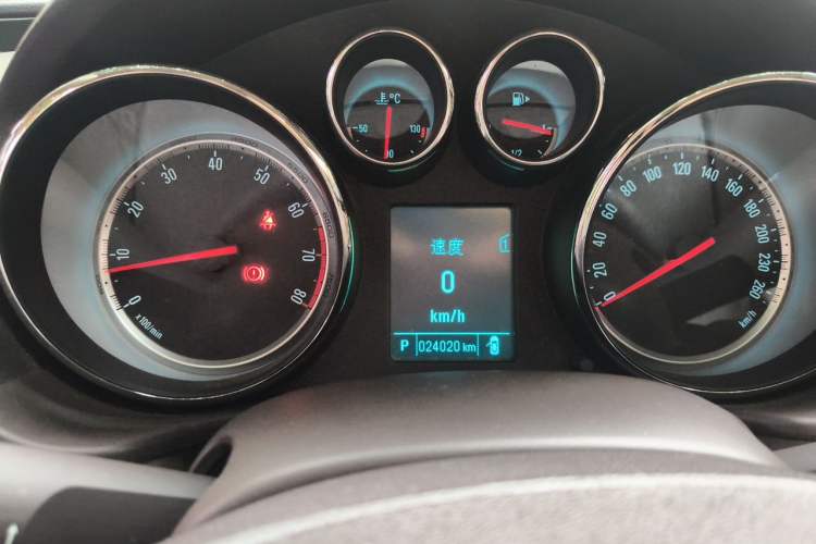 Used Buick Regal 2015 2.0L Leading Fashion Edition Instrument Cluster