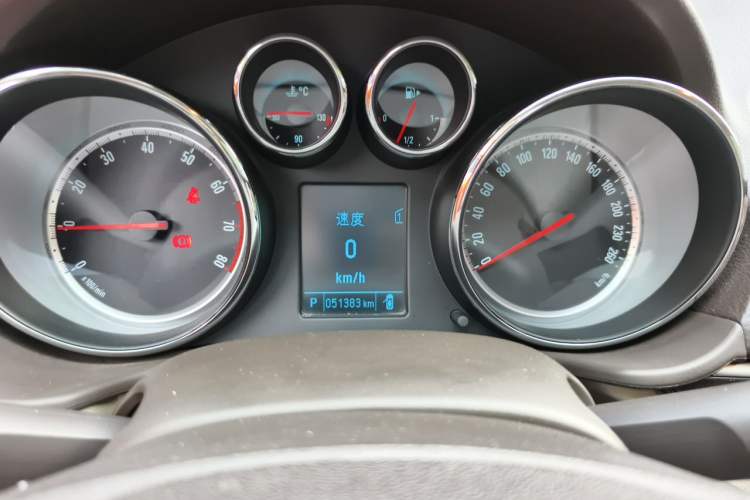 Used Buick Regal 2015 2.0L Leading Fashion Edition Instrument Cluster