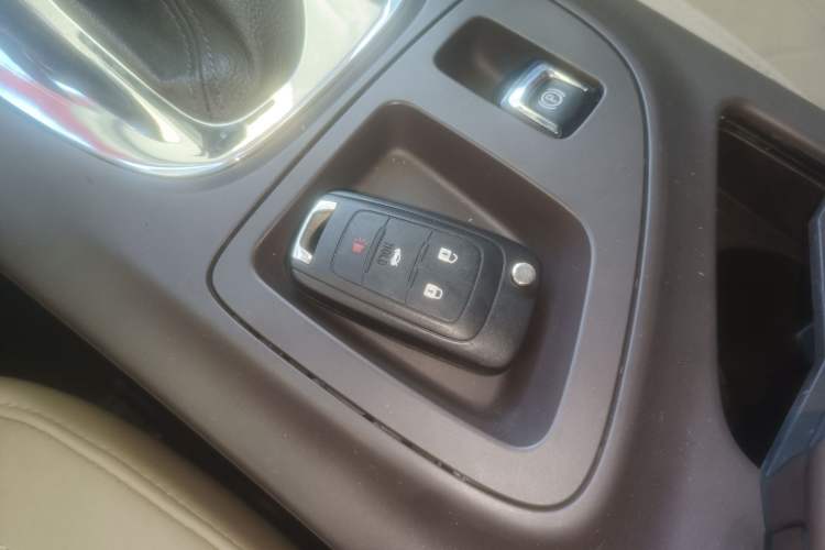 Used Buick Regal 2015 2.0L Elite Fashion Edition Interior 1