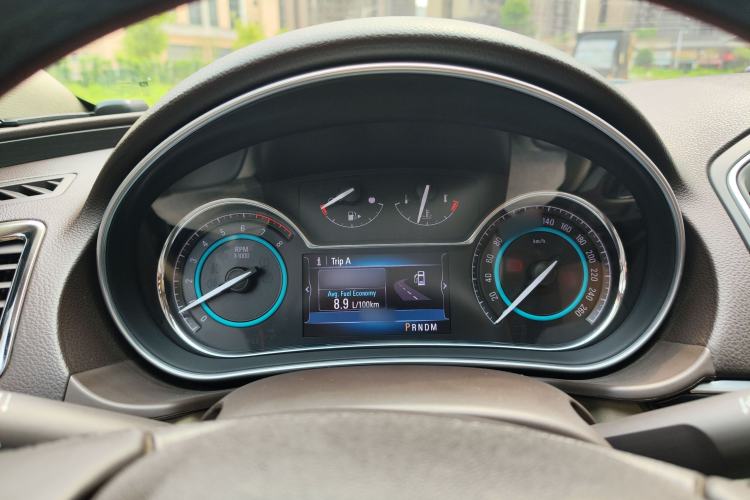 Used Buick Regal 2015 2.0L Elite Fashion Edition Interior 11