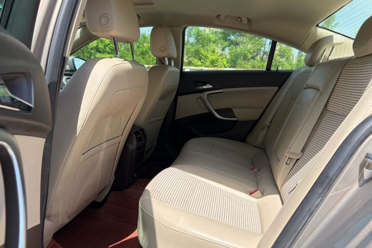 Used Buick Regal 2015 2.0L Leading Fashion Edition Interior 3