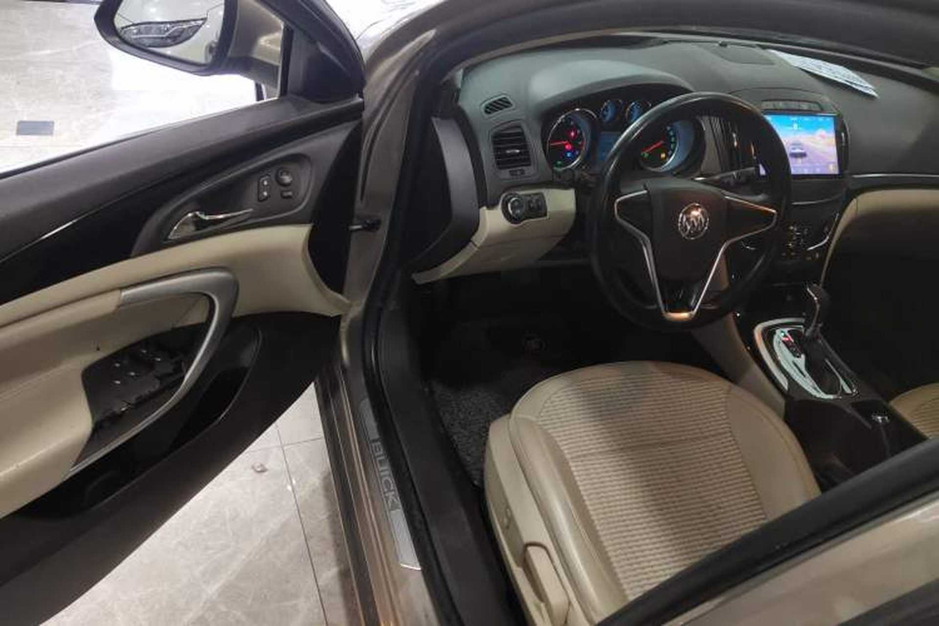 Used Buick Regal 2015 2.0L Leading Fashion Edition Interior 3