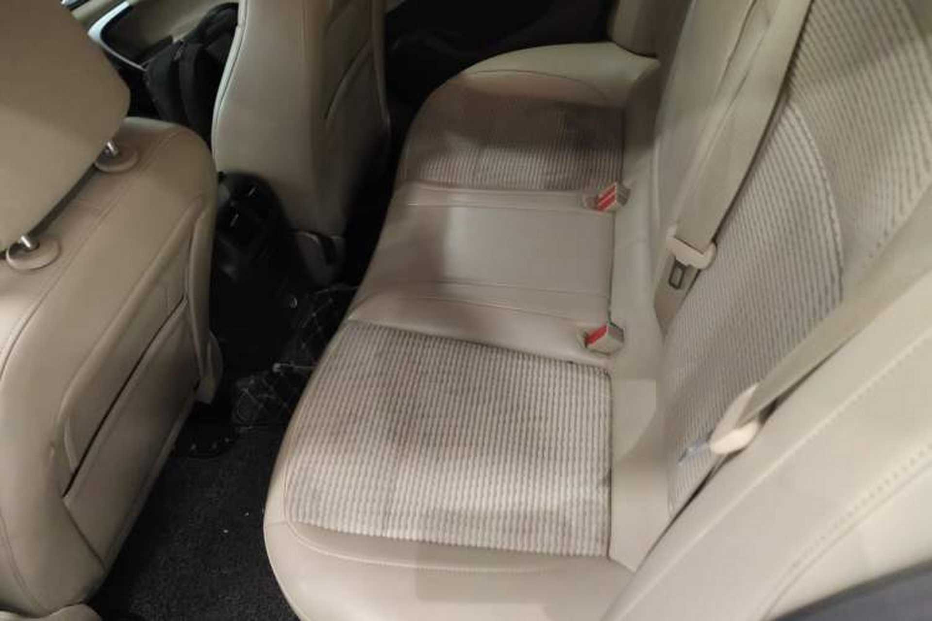 Used Buick Regal 2015 2.0L Leading Fashion Edition Interior 4