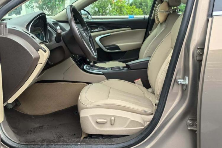Used Buick Regal 2015 2.0L Elite Fashion Edition Interior 4