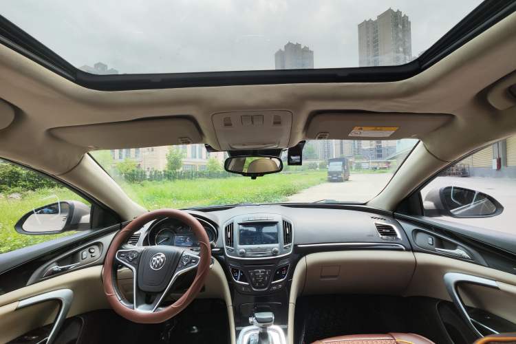 Used Buick Regal 2015 2.0L Elite Fashion Edition Interior 4