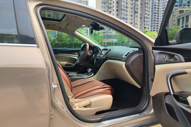 Used Buick Regal 2015 2.0L Elite Fashion Edition Interior 5