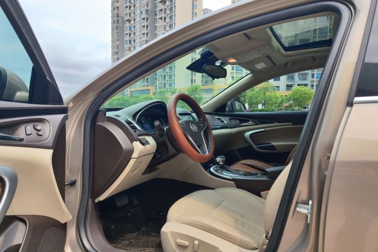 Used Buick Regal 2015 2.0L Elite Fashion Edition Interior 7