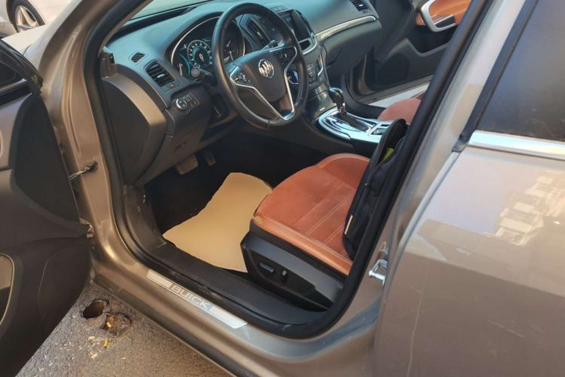 Used Buick Regal 2015 1.6T Elite Tech Model Left Front Seat