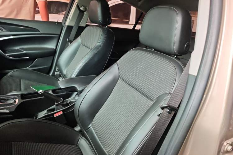 Used Buick Regal 2015 1.6T Leading Technology Model Left Front Seat