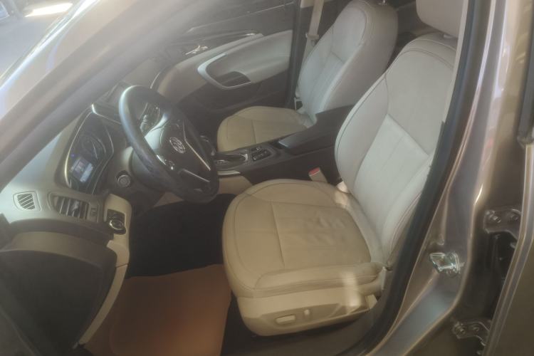 Used Buick Regal 2015 2.0L Elite Fashion Edition Left Front Seat