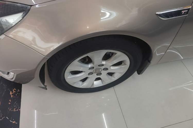 Used Buick Regal 2015 1.6T Elite Tech Model Left Front Wheel Hub