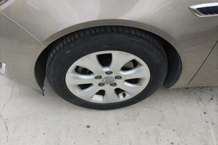 Used Buick Regal 2015 1.6T Leading Technology Model Left Front Wheel Hub