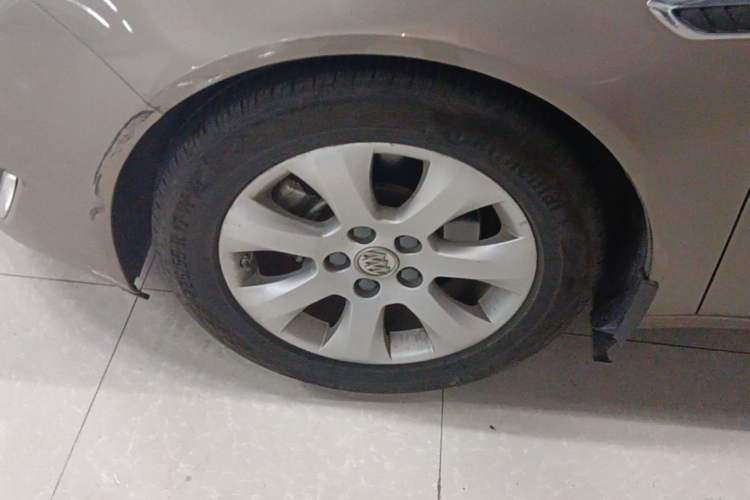 Used Buick Regal 2015 1.6T Elite Tech Model Left Front Wheel Hub
