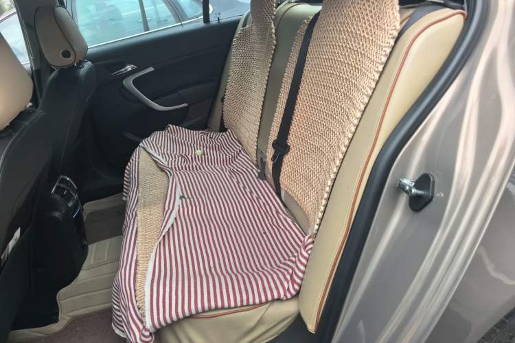 Used Buick Regal 2015 1.6T Leading Technology Model Left Rear Seat