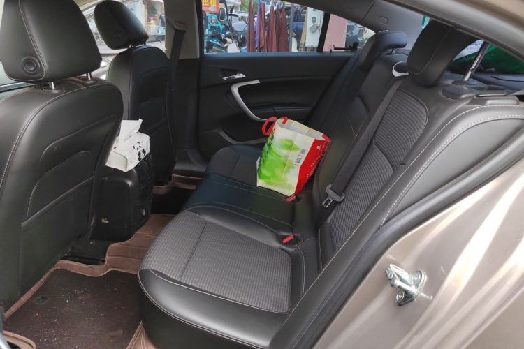Used Buick Regal 2015 1.6T Leading Technology Model Left Rear Seat