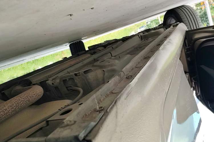 Used Buick Regal 2015 1.6T Leading Technology Model Left Side Sill