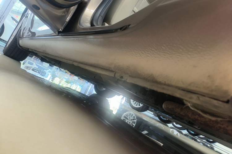 Used Buick Regal 2015 2.0L Elite Fashion Edition Left Side Sill