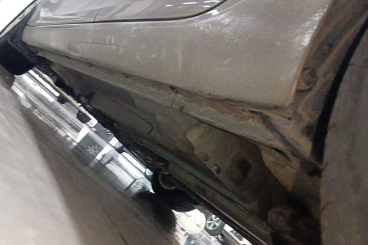 Used Buick Regal 2015 1.6T Elite Tech Model Left Side Sill
