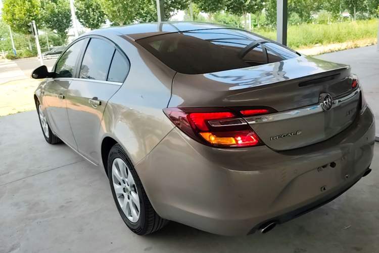 Used Buick Regal 2015 1.6T Leading Technology Model Rear Left 45 Deg