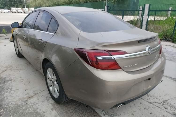 Used Buick Regal 2015 1.6T Leading Technology Model Rear Left 45 Deg