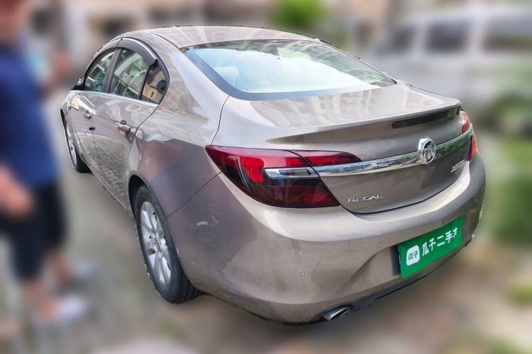 Used Buick Regal 2015 2.0L Leading Fashion Edition Rear Left 45 Deg